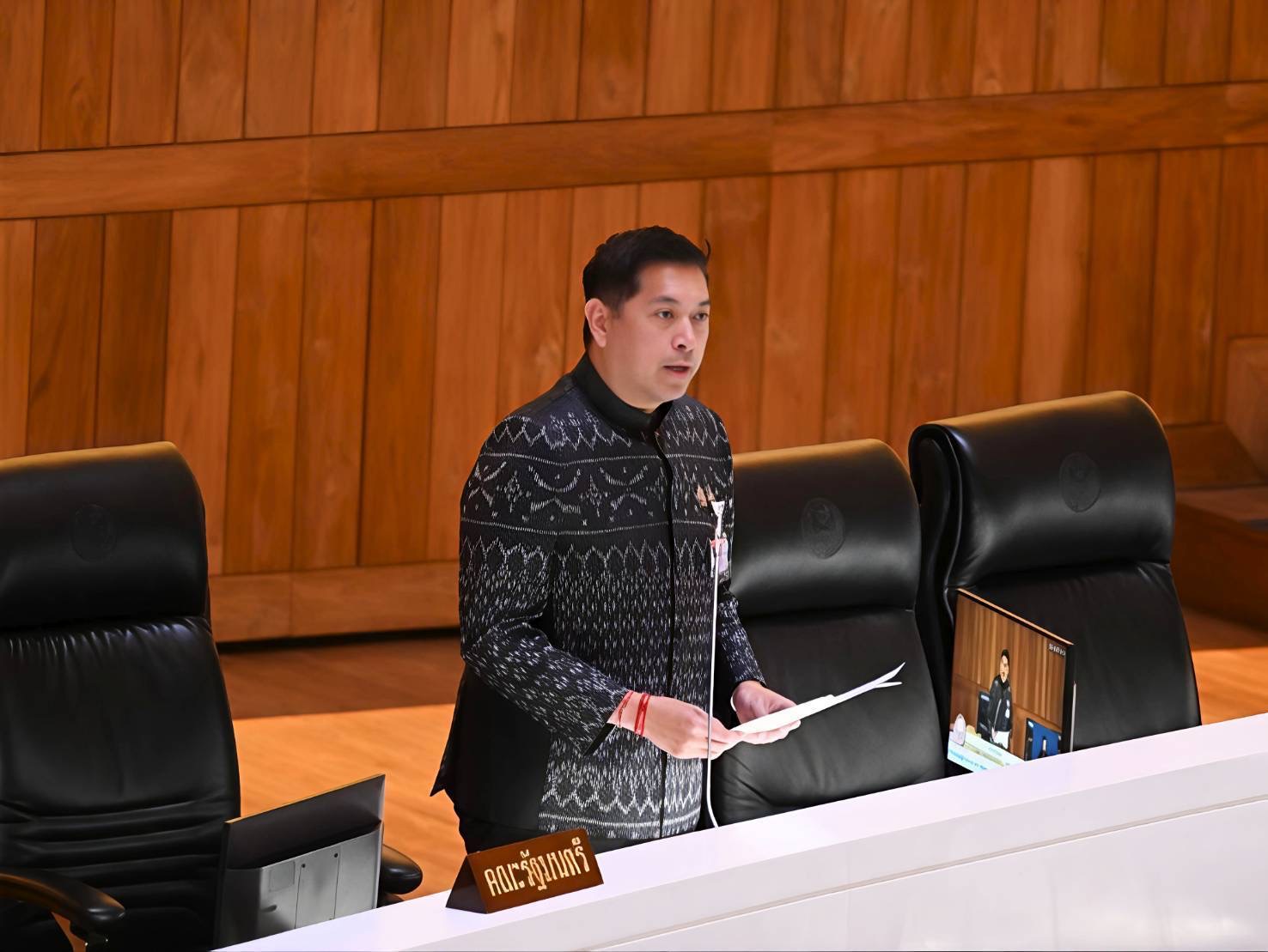 นิกร โสมกลาง" รมว.พม. เสนอ ร่าง พ.ร.บ.คุ้มครองผู้ถูกกระทำด้วยความรุนแรงในครอบครัวฯ เร่งคุ้มครองผู้ถูกกระทำ-เพิ่มโทษหนัก-ป้องกันเหตุซ้ำ พร้อมผนึกกำลังเครือข่าย